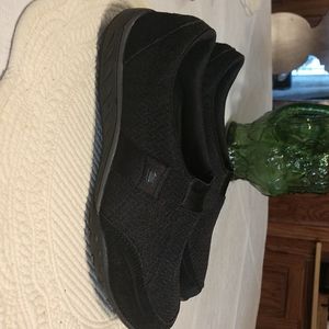 Black memory foam Sketchers